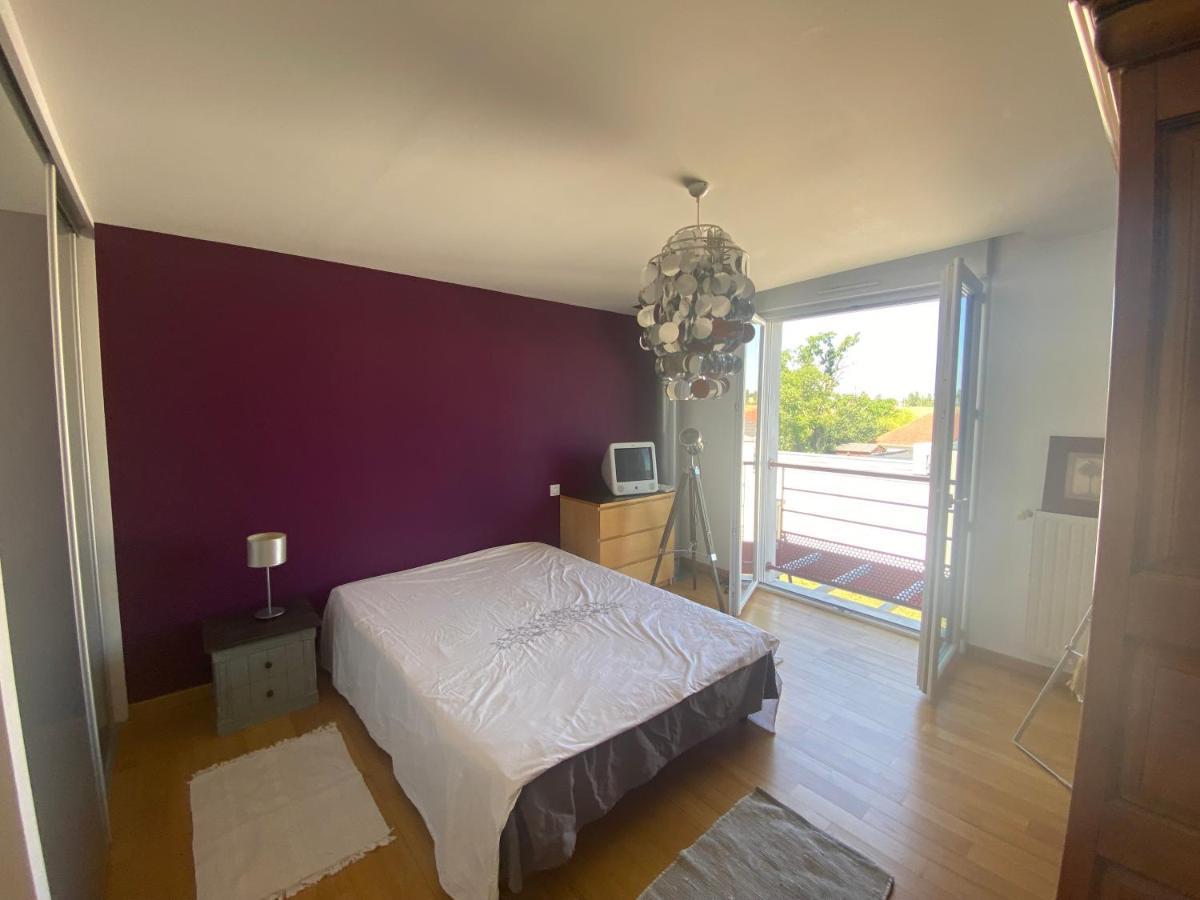 Chambre Avec Salle De Bain Privee Dans Maison Μπουρζ Εξωτερικό φωτογραφία