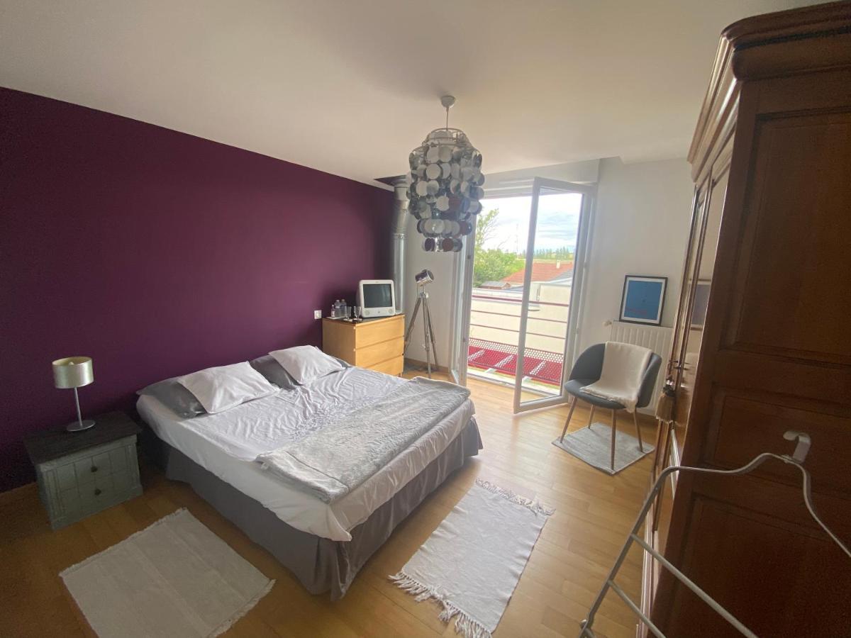 Chambre Avec Salle De Bain Privee Dans Maison Μπουρζ Εξωτερικό φωτογραφία