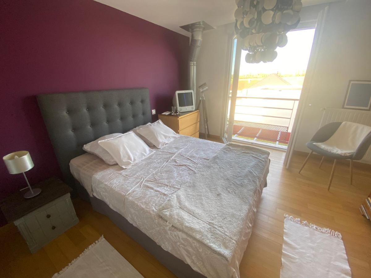 Chambre Avec Salle De Bain Privee Dans Maison Μπουρζ Εξωτερικό φωτογραφία